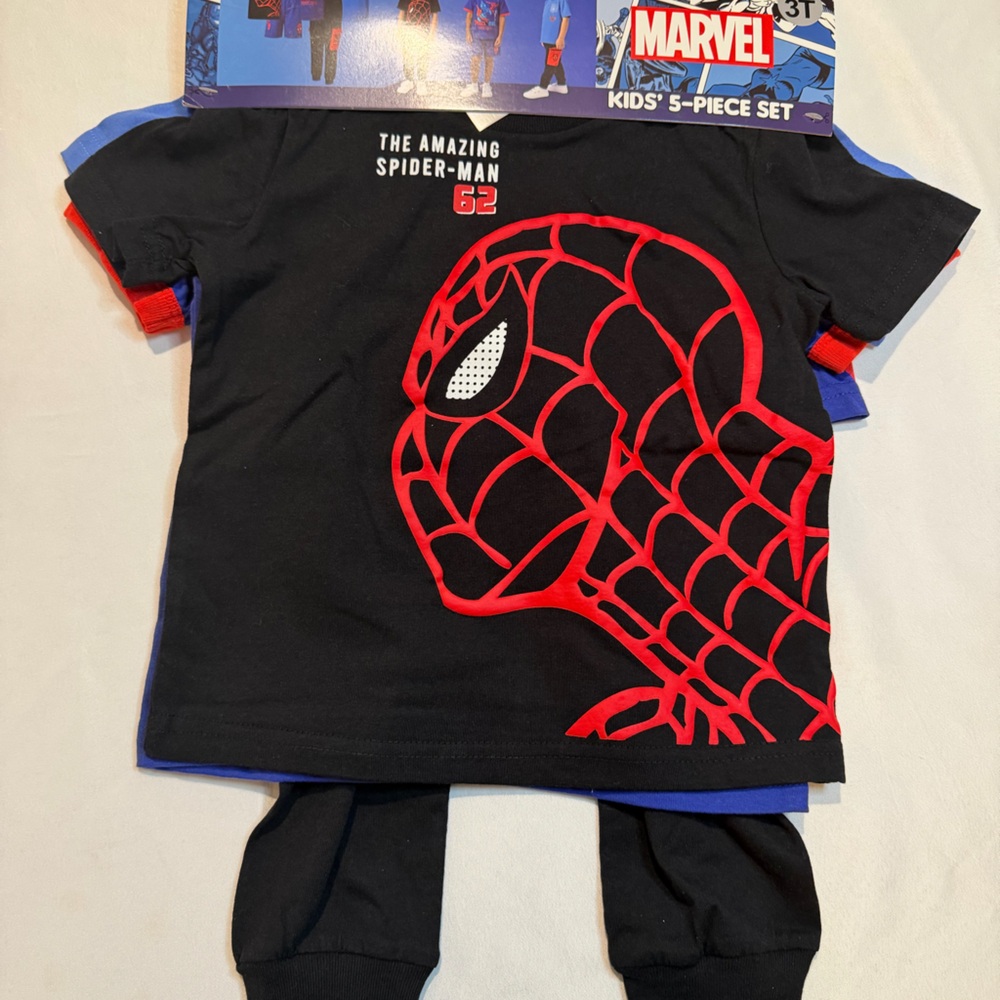 Marvel Spider-Man Kids five piece clothing set - Black, Blue, and Red - Picture 2 of 9